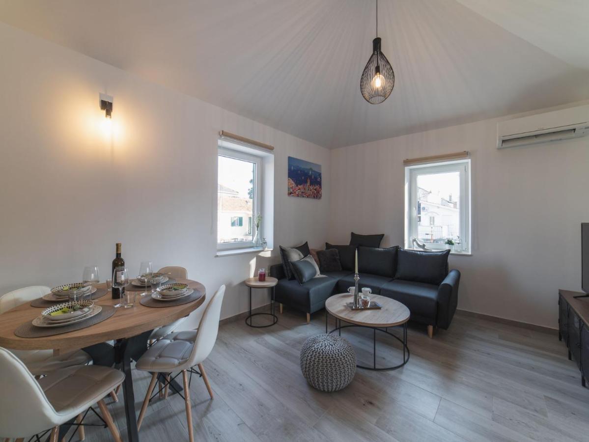 Apartment Fiora Kaštela Eksteriør bilde