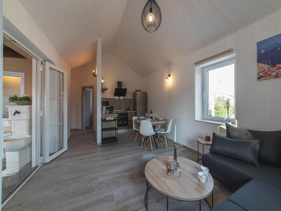 Apartment Fiora Kaštela Eksteriør bilde