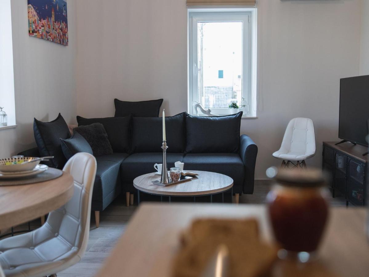 Apartment Fiora Kaštela Eksteriør bilde