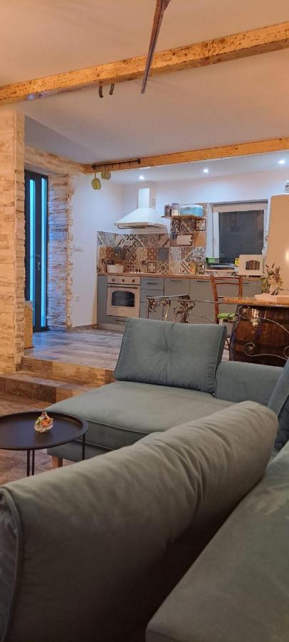 Apartment Fiora Kaštela Eksteriør bilde