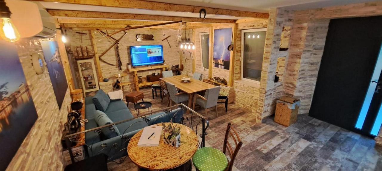 Apartment Fiora Kaštela Eksteriør bilde